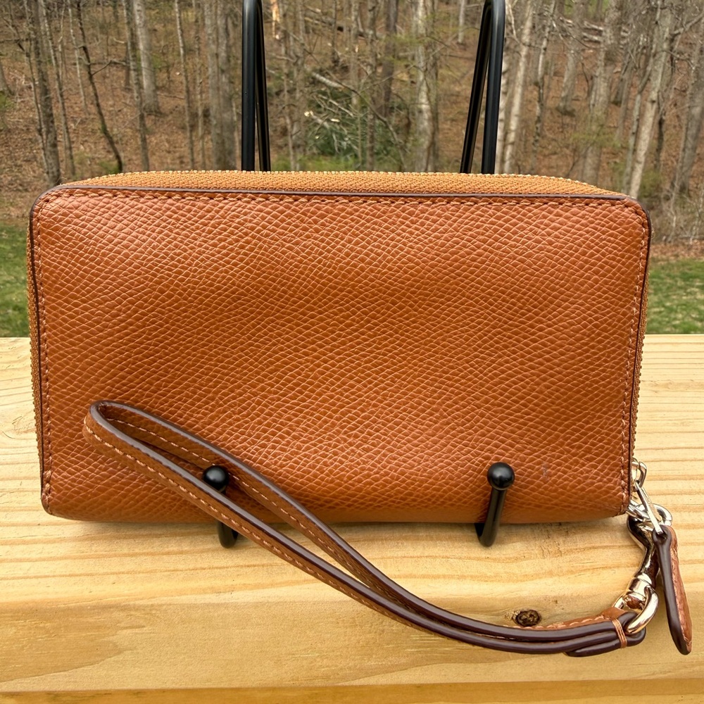 COACH Tan/Brown Leather Double Zip Wallet w/wristlet strap - Picture 2 of 5